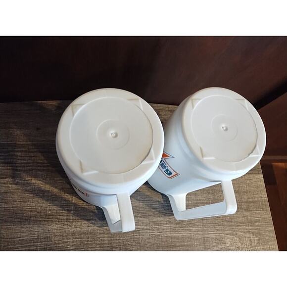 Minnesota Twins 1991 World Series Champions Lot of 2 Plastic Pitchers Gatorade - Picture 4 of 5